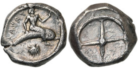CALABRE, TARENTE, AR nomos, vers 500-450 av. J.-C. D/ Phalanthos assis à d. sur un dauphin, la main g. tendue. Dessous, coquillage. A g., TAPAS rétrog...