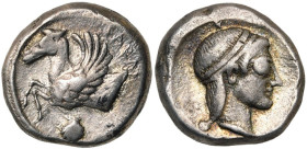 CALABRE, TARENTE, AR drachme, vers 460 av. J.-C. D/ TARAS Protome d'hippocampe ailé à g. En dessous, coquille. R/ T. fém. à d., ceinte d'une double ba...