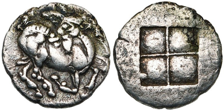 MACEDOINE, AIGAI, AR trihémiobole, 500-490 av. J.-C. D/ Chèvre agenouillée à d.,...