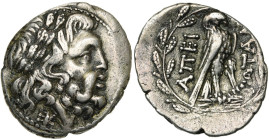EPIRE, Ligue épirote, AR drachme, 234-168 av. J.-C. D/ T. de Zeus à d., cour. de chêne. Sous le cou, . R/ Aigle sur un foudre à d. De part et d'autre...