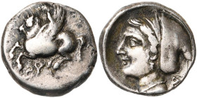 CORINTHE, AR drachme, vers 300 av. J.-C. D/ Pégase volant à g. En dessous, . R/ T. de la nymphe Peirené à g., les cheveux retenus dans un sakkos. Der...