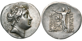 ROYAUME DE BITHYNIE, Nicomède IV Philopator (94-74), AR tétradrachme, an 214 (84/3 av. J.-C.). D/ T. diad. à d., le bandeau retombant sur le cou. R/ Β...