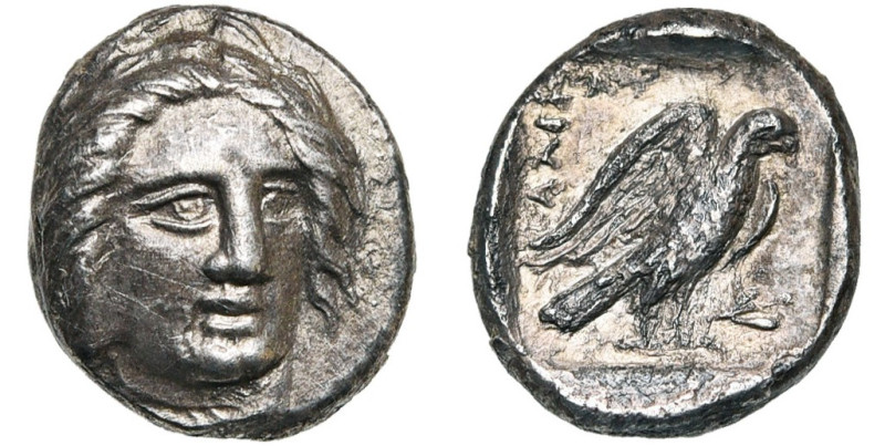 CARIE, HALICARNASSE, AR drachme, 370-350 av. J.-C. D/ T. l. d'Apollon de f., lég...