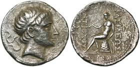 ROYAUME SELEUCIDE, Antiochos III (223-187), AR tétradrachme, après 220 av. J.-C., Séleucie du Tigre. D/ T. diad. à d. R/ ΒΑΣΙΛΕΩΣ ANTIOXOY Apollon ass...