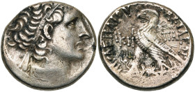 ROYAUME LAGIDE, Ptolémée XII Neos Dionysos (80-51), AR tétradrachme, 54-53 av. J.-C., Alexandrie. D/ T. diad. à d., le cou dr. de l'égide. R/ ΠΤΟΛΕMAI...