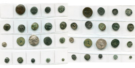 lot de 19 p., dont: Sicile, Syracuse, Hiéron II, bronze, T. à g./Cavalier à d., T. de Poséidon/Trident; Macédoine, Thessalonique, bronze, T. d'Artémis...