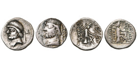 ROYAUME PARTHE, Phraates II (138-127), lot de 2 drachmes: Rhagae (fêlure à 10h, TB) et Tambrax (brisure de coin au droit, griffes, B à TB). Sellwood 1...