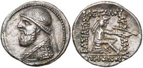 ROYAUME PARTHE, Mithradates II (123-88), AR drachme, Ecbatane. D/ B. barbu, diad. à g. Torque terminé par un point. R/ Archer assis à d. sur un omphal...
