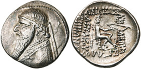 ROYAUME PARTHE, Mithradates II (123-88), AR drachme, Rhagae. D/ B. diad., dr. à g., avec une longue barbe. R/ Archer assis à d., ten. un arc. Sellwood...