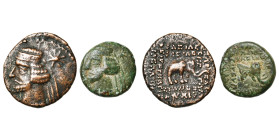 ROYAUME PARTHE, Mithradates III (57-54), lot de 2 bronzes frappés à Rhagae: tétrachalque, R/ Eléphant à d.; dichalque, R/ T. d'éléphant. Sellwood 41/2...