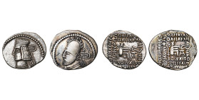 ROYAUME PARTHE, Pacoros II (78-105), lot de 2 drachmes frappées à Ecbatane. Sellwood 73/11 (griffes, TB) et 77/8 (B à TB).