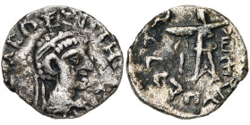 ROYAUME INDO-SCYTHE, Satrapes, Bhadryasa (15-10), AR drachme, Jammu (?). D/ B. diad. à d. R/ Athéna deb. à g., ten. un bouclier et brandissant le foud...