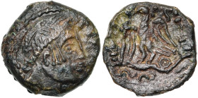 GAULE CELTIQUE, Basse-Seine (Aulerci Eburovices ?), AE bronze, vers 40-30 av. J.-C. Classe VIII au temple. D/ T. diad. à d. Devant, PIXTILOS. R/ Aigle...