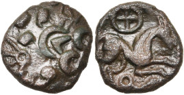GAULE BELGIQUE, Viromandui, AE bronze, après 54 av. J.-C. Imitation du statère nervien à l'epsilon. D/ Restes d'une t. humaine à d. d'inspiration nerv...
