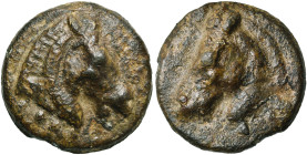 Emission anonyme, AE triens, 275-270 av. J.-C., Rome. D/ T. de cheval à d. En dessous, quatre globules. R/ T. de cheval à g. En dessous, quatre globul...