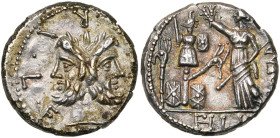 M. Furius Philus, AR denier, 119 av. J.-C., Rome. D/ M· FOVRI· L·F T. l. de Janus. R/ Roma deb. à g., ten. un sceptre, couronnant un trophée surmonté ...