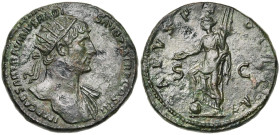 HADRIEN (117-138), AE dupondius, 119-120, Rome. D/ IMP CAESAR TRAIANVS HADRIANVS AVG PM TR P COS III T. r. à d., l'épaule g. dr. R/ SALVS PVBLICA/ S-C...