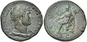 HADRIEN (117-138), AE sesterce, 124-127, Rome. D/ HADRIANVS AVGVSTVS B. l., dr. à d. R/ COS III/ SC Roma assise à g. sur une cuirasse, ten. une petite...