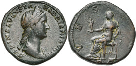 SABINE (†137), femme d'Hadrien, AE sesterce, 133-135, Rome. D/ SABINE AVGVSTA- HADRIANI AVG P P B. diad., dr. à d. R/ VESTA/ SC Vesta voilée assise à ...
