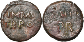 CYRENAIQUE, Auguste (-27-14), AE bronze, vers 23-15 av. J.-C. D/ IMP AVG/ TR POT entouré d'un grènetis. R/ PALIK/ PR dans un grènetis. RPC 941; BMC 48...