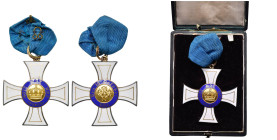 ALLEMAGNE, PRUSSE, Ordre de la Couronne, croix de 3e classe en or (54 mm), modèle 1863-1868 (OEK 1732), avec un bout de cravate muni de deux crochets ...