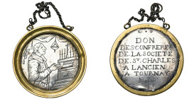 BELGIQUE, 68 médaille, 1806. Société de Saint Charles de Tournai. D/ Un prêtre priant devant un autel. R/ DON/ DES CONFRERES/ DE LA SOCIETE/ DE St CHA...