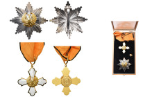 GRECE, Ordre du Phénix, ensemble de grand officier: plaque, croix de commandeur, cravate, ruban-lacet et rosette de rappel, 3e modèle (1975), bijoux e...