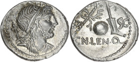 RÉPUBLIQUE ROMAINE
Cn. Cornelius Lentulus Clodianus. Denier ND (76-75 av. J.-C.), Espagne. RRC.393/1a ; Argent - 3,83 g - 18,5 mm - 6 h
Superbe.