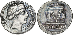 RÉPUBLIQUE ROMAINE
Scribonia, Lucius Scribonius Libo. Denier ND (62 av. J.-C.), Rome. RRC.416/1a ; Argent - 3,79 g - 19 mm - 7 h
Avec marteau. Belle p...