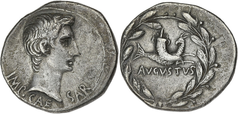 EMPIRE ROMAIN
Auguste (27 av. J.-C. - 14 ap. J.-C.). Cistophore 25 av. J.-C., Ép...