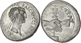 EMPIRE ROMAIN
Nerva (96-98). Didrachme 96, Césarée de Cappadoce. Syd.136 ; Billon - 6,68 g - 21 mm - 6 h
Bel exemplaire avec une patine grise. Rare. T...