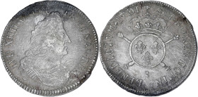 FRANCE / CAPÉTIENS
Louis XIV (1643-1715). Demi-écu aux insignes 1701, S, Reims. Dy.1534B - G.189 ; Argent - 13,14 g - 36 mm - 6 h
Réformation sur un d...