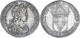 FRANCE / CAPÉTIENS
Louis XIV (1643-1715). Demi-écu à la mèche courte 1643, A, Paris (point). Dy.1462 - G.168 ; Argent - 13,63 g - 33 mm - 6 h
Avec son...