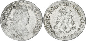 FRANCE / CAPÉTIENS
Louis XIV (1643-1715). Quadruple sol aux deux L 1692, A, Paris. Dy.1519 - G.106 ; Argent - 1,53 g - 20 mm - 6 h
TTB.