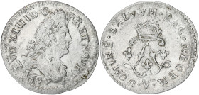 FRANCE / CAPÉTIENS
Louis XIV (1643-1715). Quadruple sol aux deux L 1694, V, Troyes. Dy.1519 - G.106 ; Argent - 1,46 g - 20 mm - 6 h
Rare. TTB.