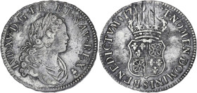 FRANCE / CAPÉTIENS
Louis XV (1715-1774). Demi-écu de France-Navarre 1719, S, Reims. Dy.1658 - G.310 ; Argent - 12,06 g - 33 mm - 6 h
Stries d’ajustage...