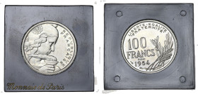 FRANCE
IVe République (1947-1958). Essai de 100 francs Cochet 1954, Paris. G.897 - F.450 ; Cupro-nickel - 6 g - 24 mm - 6 h
Dans son boîtier plastique...