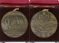 MONACO
Louis II (1922-1949). Médaille, championnat d’Europe de Waterpolo par Turin 1947. Bronze - 149 g - 68 mm - 12 h
Poinçon corne. Rare attribution...
