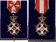 MONACO
Rainier III (1949-2005). Décoration, Ordre de Saint-Charles ND. Vermeil - 32 g - 65 mm - 12 h
Dans son coffret bleu d’origine. Léger défaut de ...
