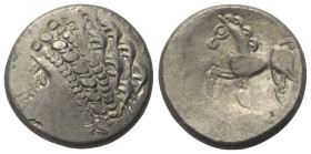 Ostkelten. Noricum. Ostnoricum.

 Tetradrachme (Silber).
Typ Samobor / A.

Vs: Stilisierter Kopf mit Lorbeerkranz links.
Rs: Stilisiertes Pferd ...