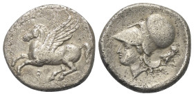 Korinthia. Korinth.

 Stater (Silber). Ca. 375 - 300 v. Chr.
Vs: Pegasos nach links fliegend, darunter Koppa.
Rs: Kopf der Athena mit korinthische...