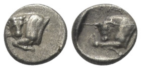 Satrapen und Dynasten von Karien. Hekatomnos (ca. 392 - 377 v. Chr.).

 Tetrobol oder Hemidrachme (Silber). Kaunos ? / Mylasa ?.
Vs: Stiervordertei...