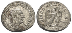 Seleukis und Pierien. Antiochia am Orontes. Traianus Decius (249 - 251 n. Chr.).

 Tetradrachme (Billon).
Vs: Büste in Rückansicht mit Strahlenkron...