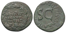 Augustus (31 v. - 14 n. Chr.).

 Dupondius (Messing). 17 v. Chr. Rom.
Münzmeister: M. Sanquinius.

Vs: AVGVSTVS / TRIBVNIC / POTEST im Kranz.
Rs...