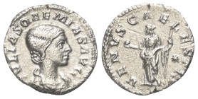 Iulia Maesa (gest. 224 n. Chr.).

 Denar (Silber). 218 - 222 n. Chr. Rom.
Vs: IVLIA MAESA AVG. Drapierte Büste rechts.
Rs: PVDICITIA. Pudicitia mi...