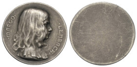 Künstler.

 Medaille (versilbert).
Einseitige Medaille auf 'Margo' (Marion) Lenbach, Tochter des Münchner Malers Franz von Lenbach (1836-1904) von ...
