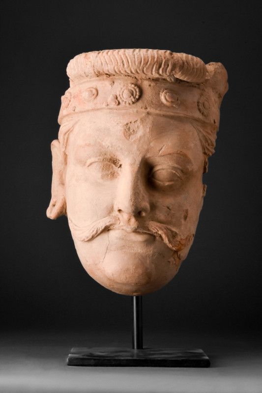 GANDHARAN TERRACOTTA HEAD OF A BODHISATTVA - TL TESTED

 Ca. 200-400 AD
 A fi...