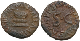 Augustus (27 BC - 14 AD). AE Quadrans, Rome mint, 5 BC. Obv. SISENNA GALVS IIIVIR. Flat-shaped altar. Rev. APRONIVS MESSALLA A A A F F. Legend surroun...