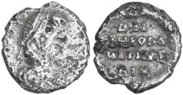 Ostrogothic Italy, Theodahad (534-536). AE Quarter siliqua in the name of Justinian I, Rome mint. Obv. [D N IVSTINIANVS P G AVC]. Pearl-diademed, drap...