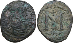 Justinian I (527-565). AE Follis, Rome mint. Obv. D N IVSTINIANVS PP AVG. Diademed, draped and cuirassed bust right. Rev. Large M between star and cro...